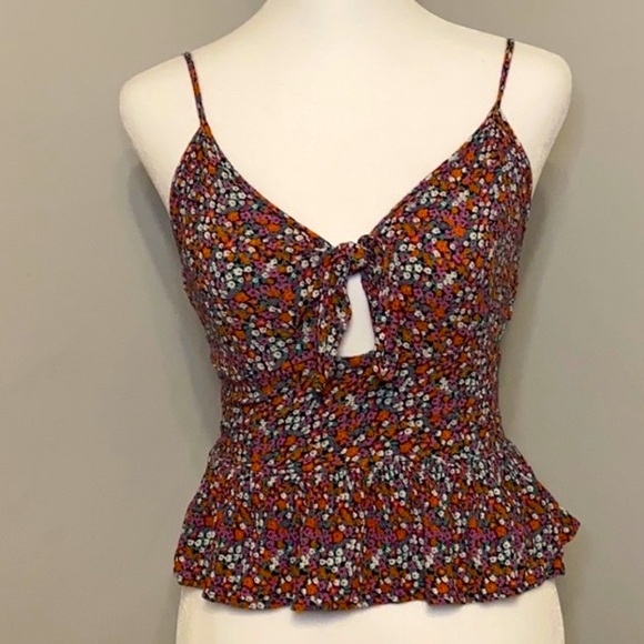 Patrons of Peace Tops - 5 for $25🎈 Patrons of peace floral keyhole front tie smocked